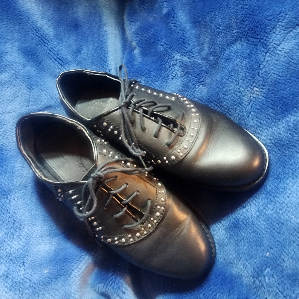 Women's BASS Black Leather SILVER STUDDED OXFORD ENFIELD SHOE 6.5